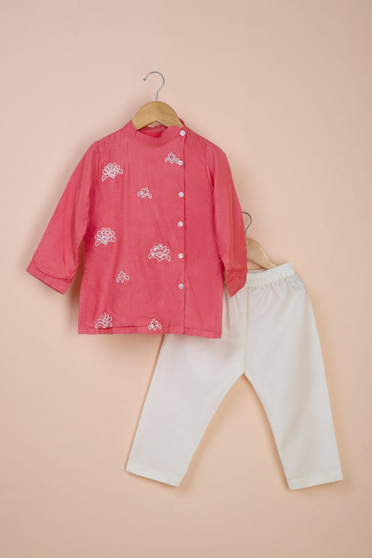 Nelumbo Side Buttons Detail Kurta And Pyjama