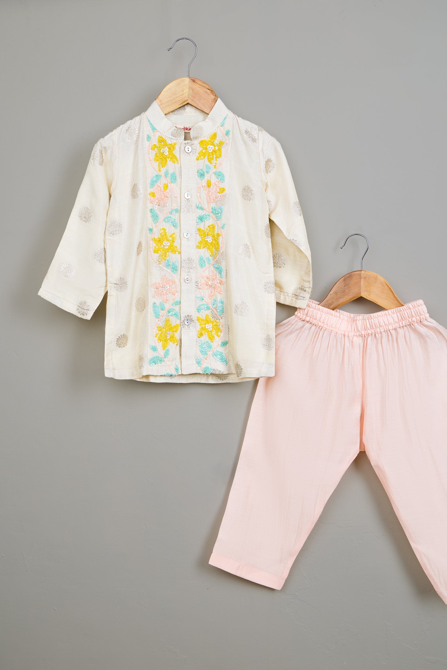 Off White Embroidered Kurta And Pyjama