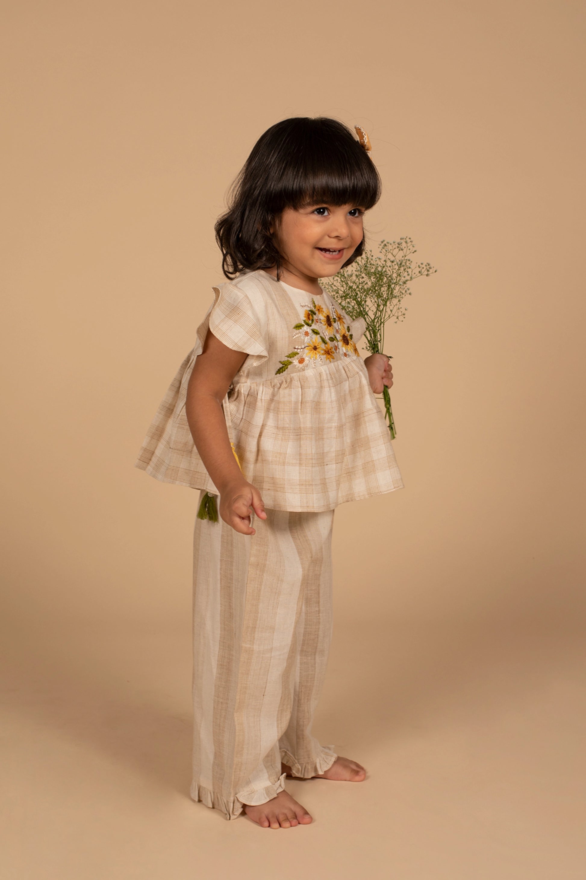 Poochkie kids offwhite floral top pant