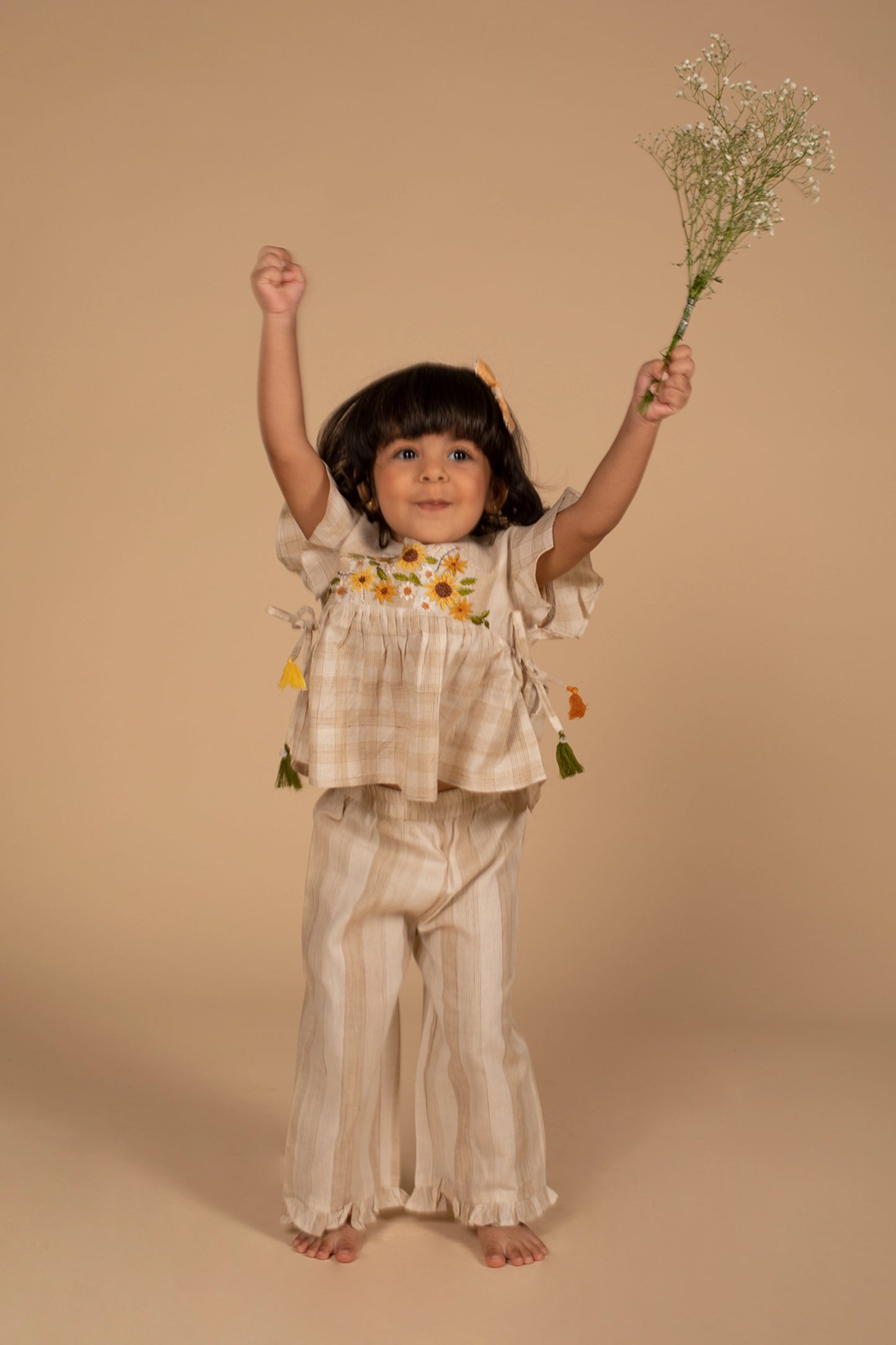 Poochkie kids offwhite floral top pant