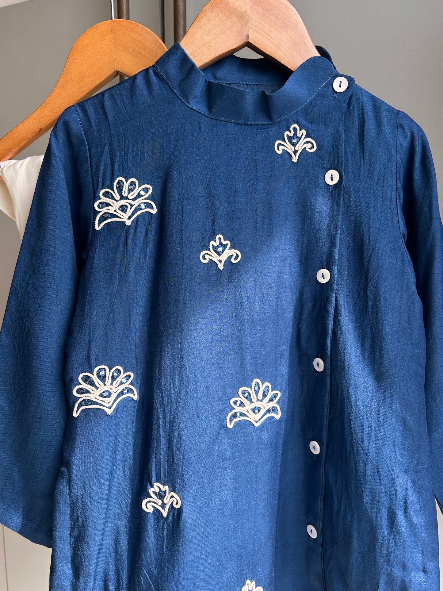 Blue Nelumbo Side Buttons Detail Kurta And Pyjama