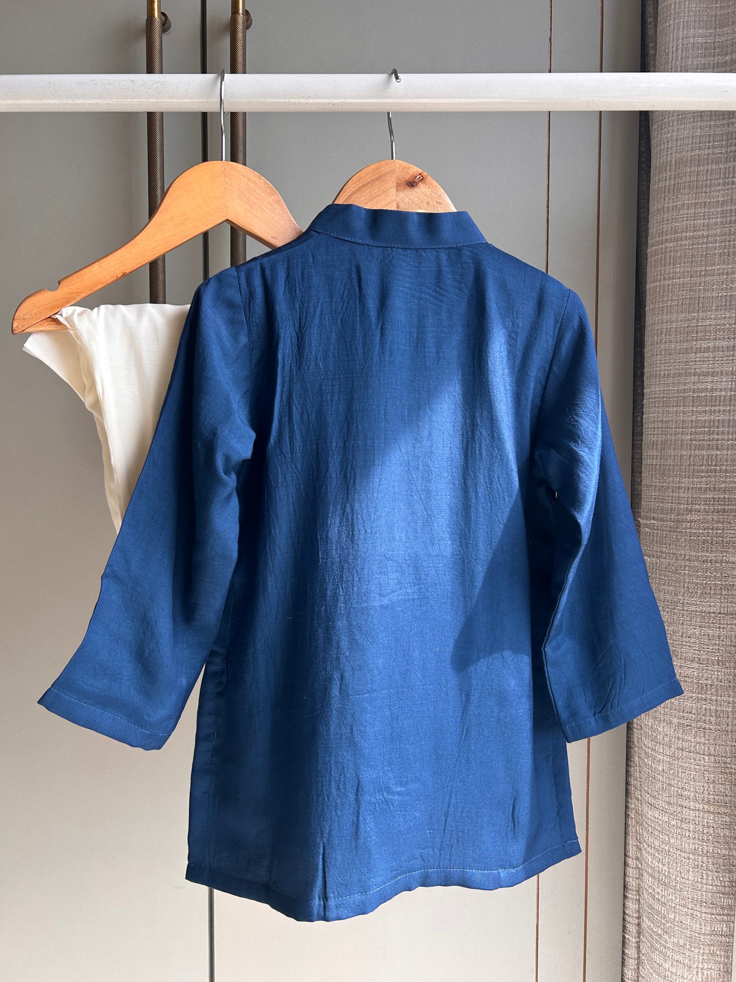 Blue Nelumbo Side Buttons Detail Kurta And Pyjama