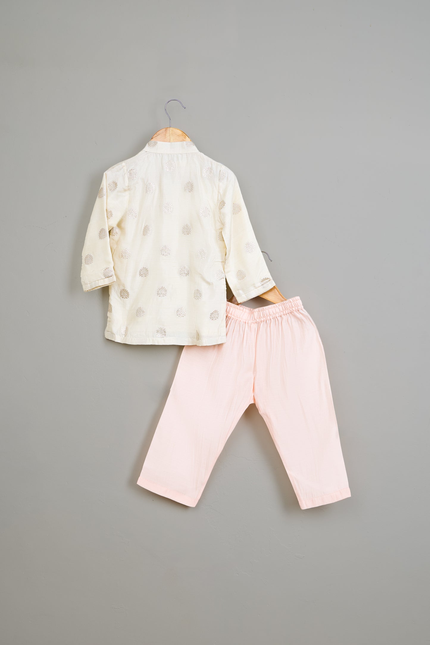 Off White Embroidered Kurta And Pyjama