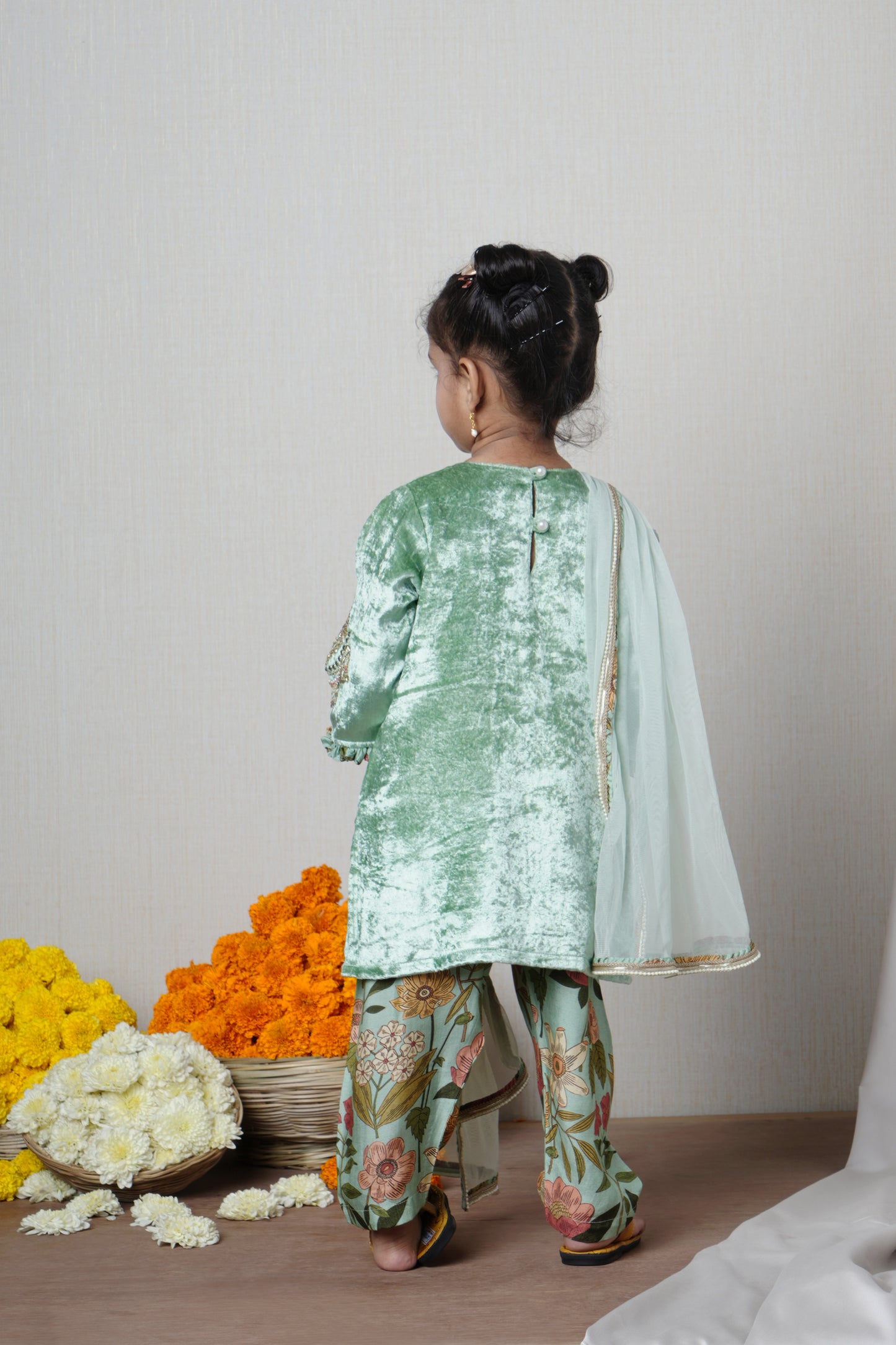 Daneen Mint Green Velvet Kurta